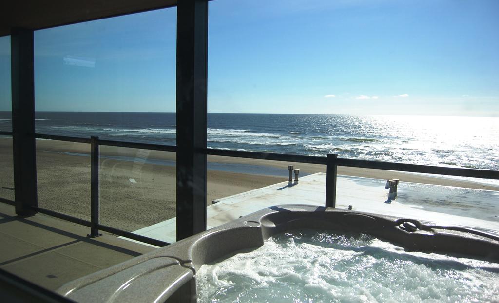 Beachfront Manor Hotel Lincoln City Dış mekan fotoğraf