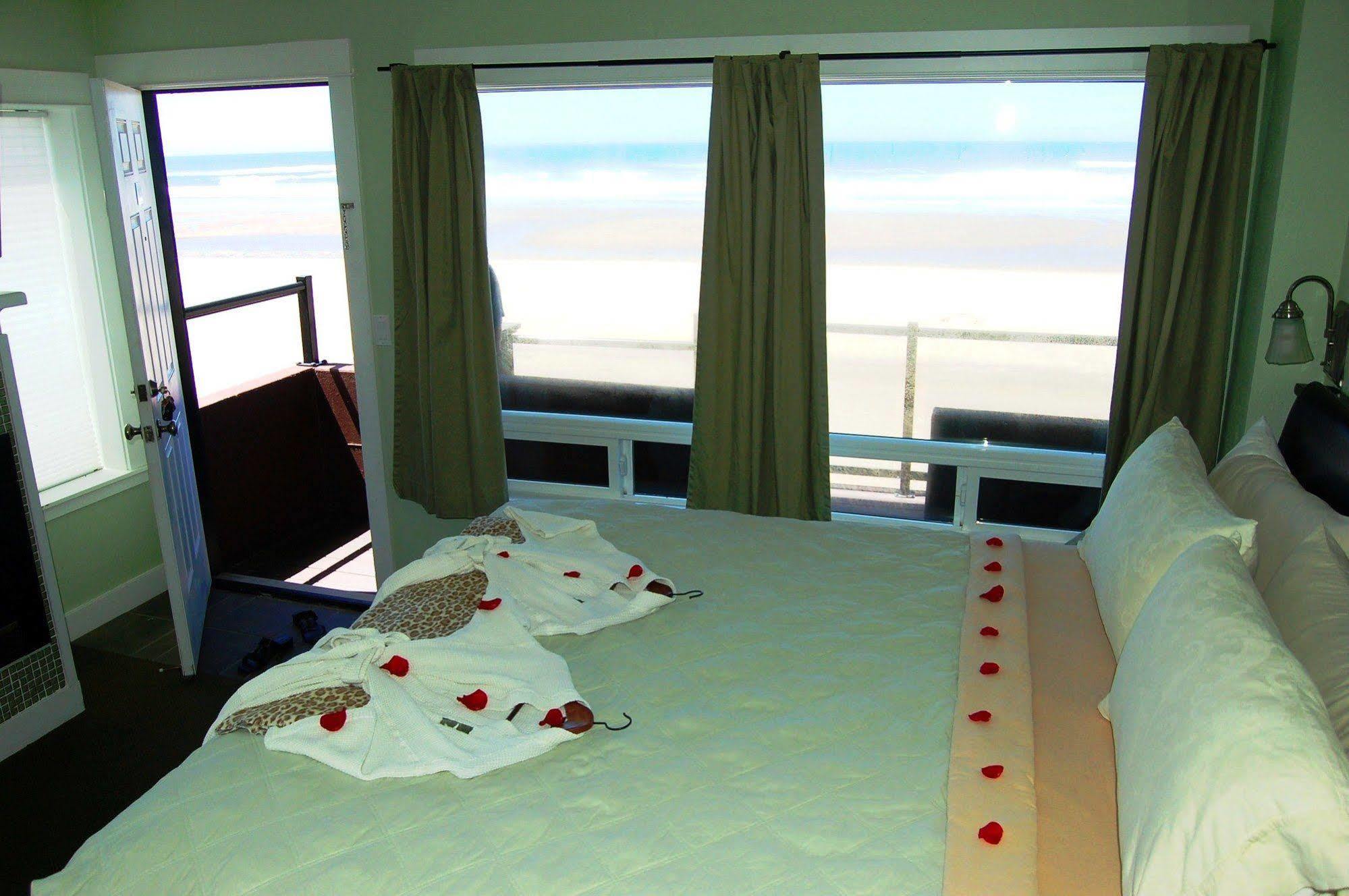 Beachfront Manor Hotel Lincoln City Dış mekan fotoğraf