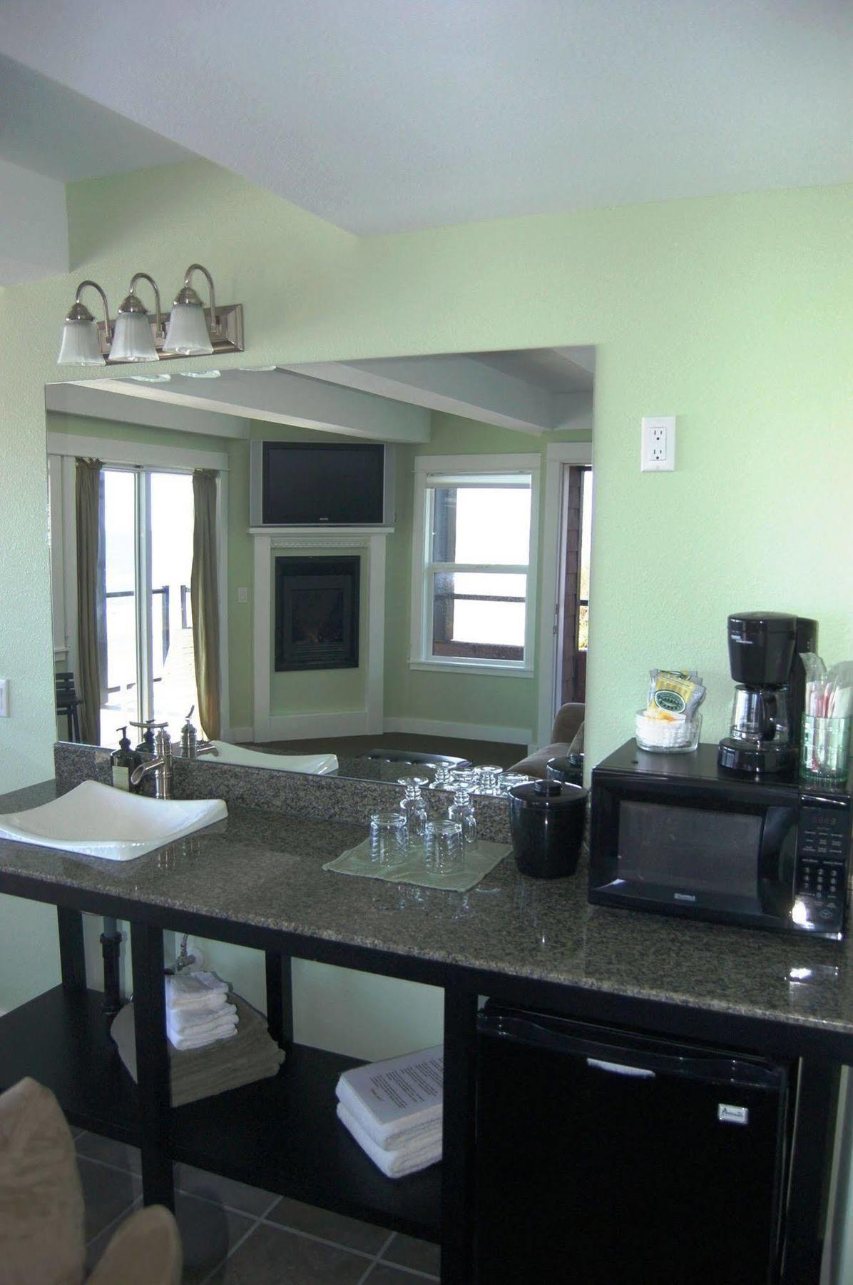 Beachfront Manor Hotel Lincoln City Dış mekan fotoğraf